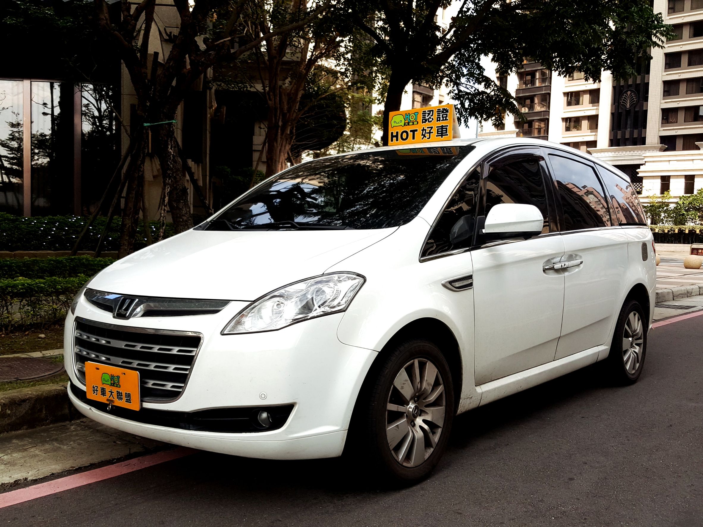 2013 Luxgen 7 mpv