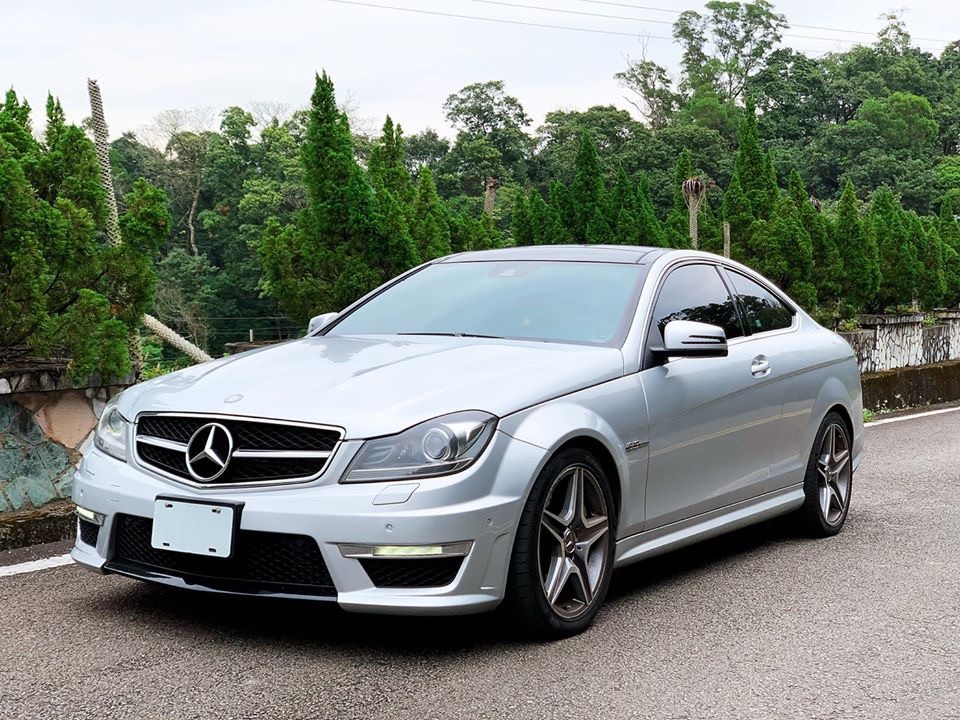 2011 M-Benz 賓士 C-class coupe