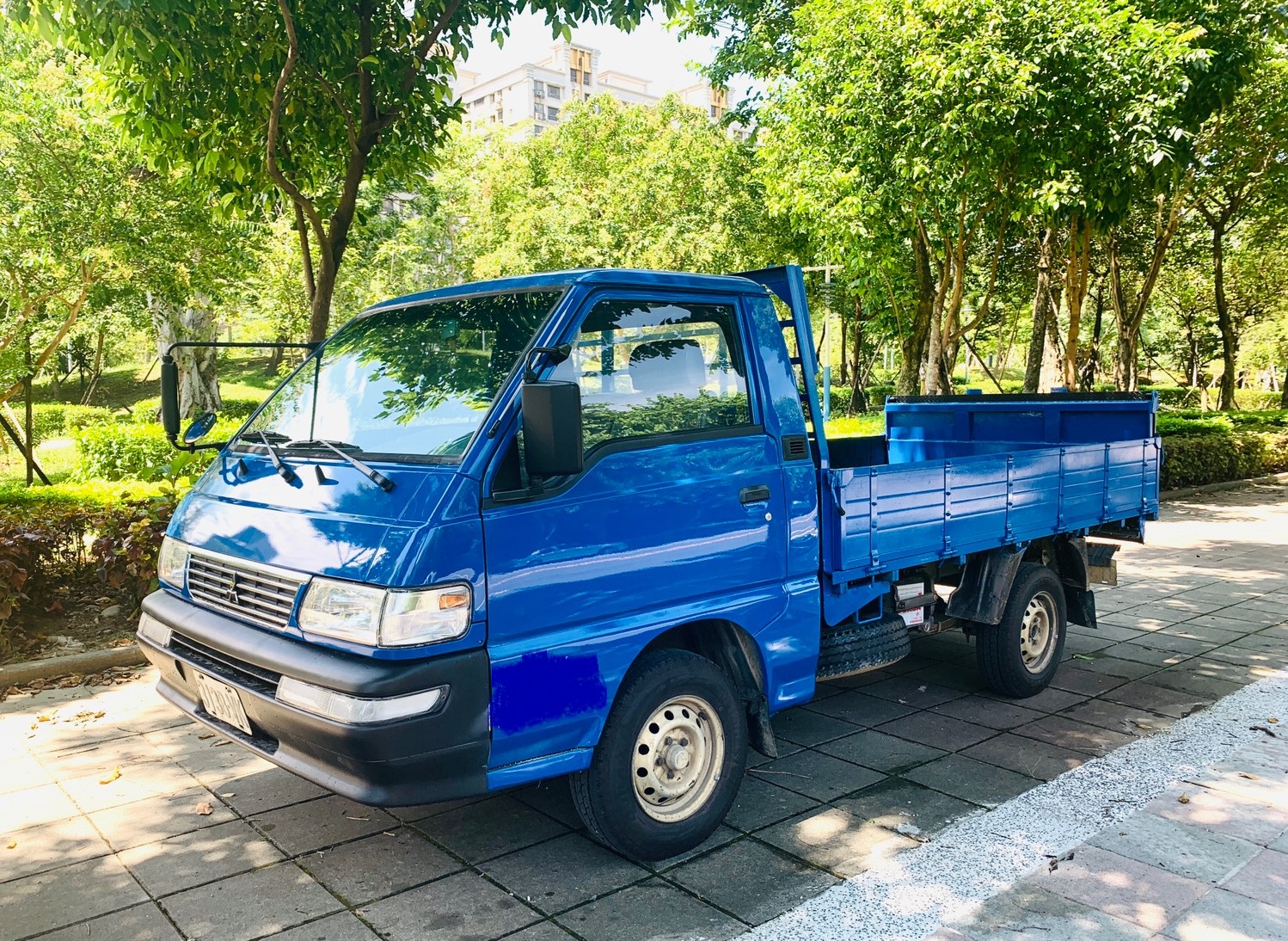2009 Mitsubishi 三菱 商用車