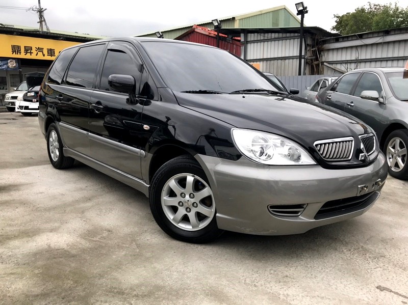 2004 Mitsubishi Savrin