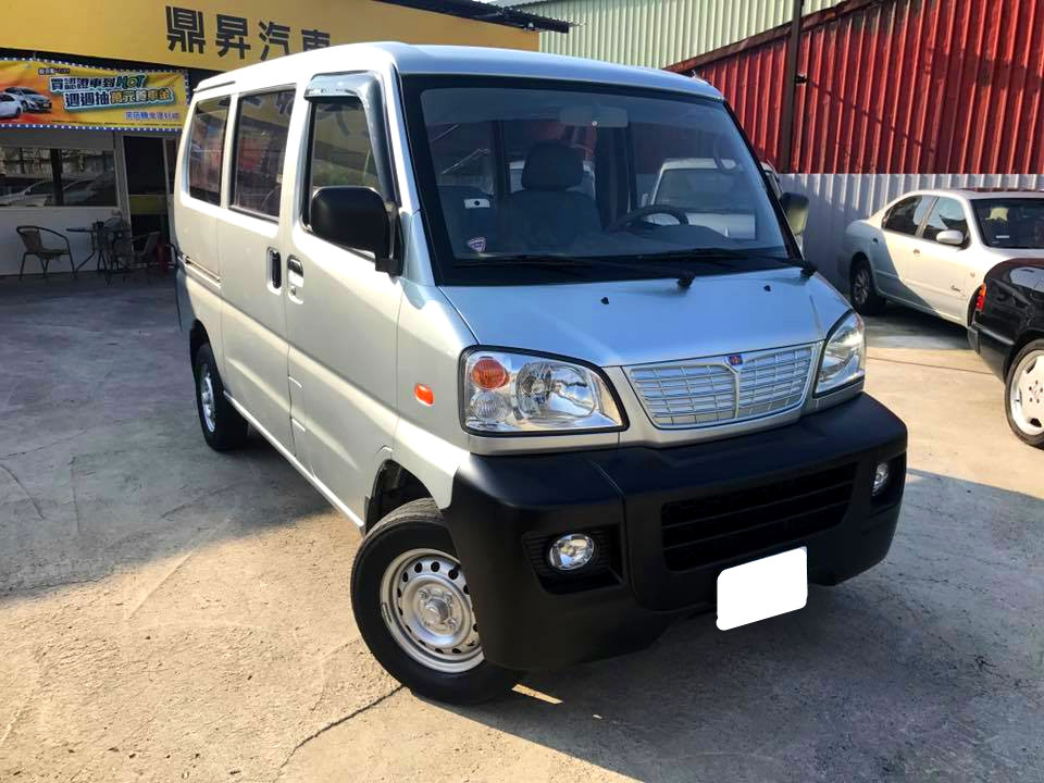 2010 Mitsubishi 三菱 商用車