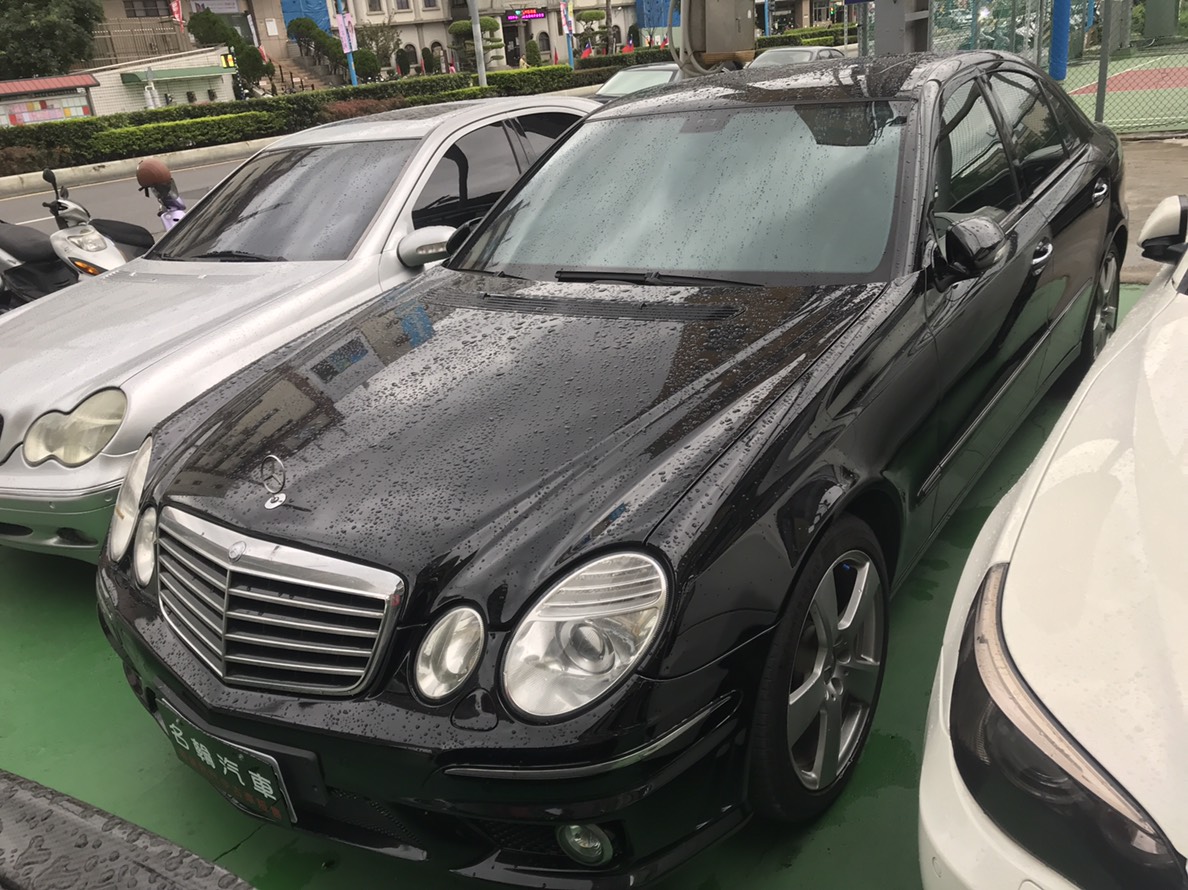 2004 M-benz E-class