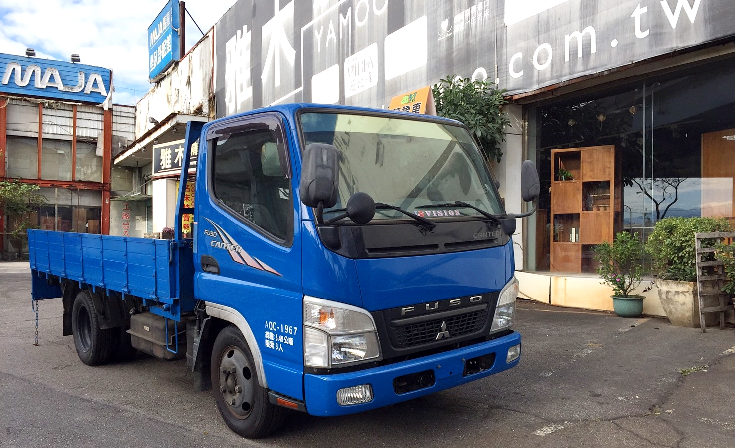 2012 Mitsubishi 三菱 商用車