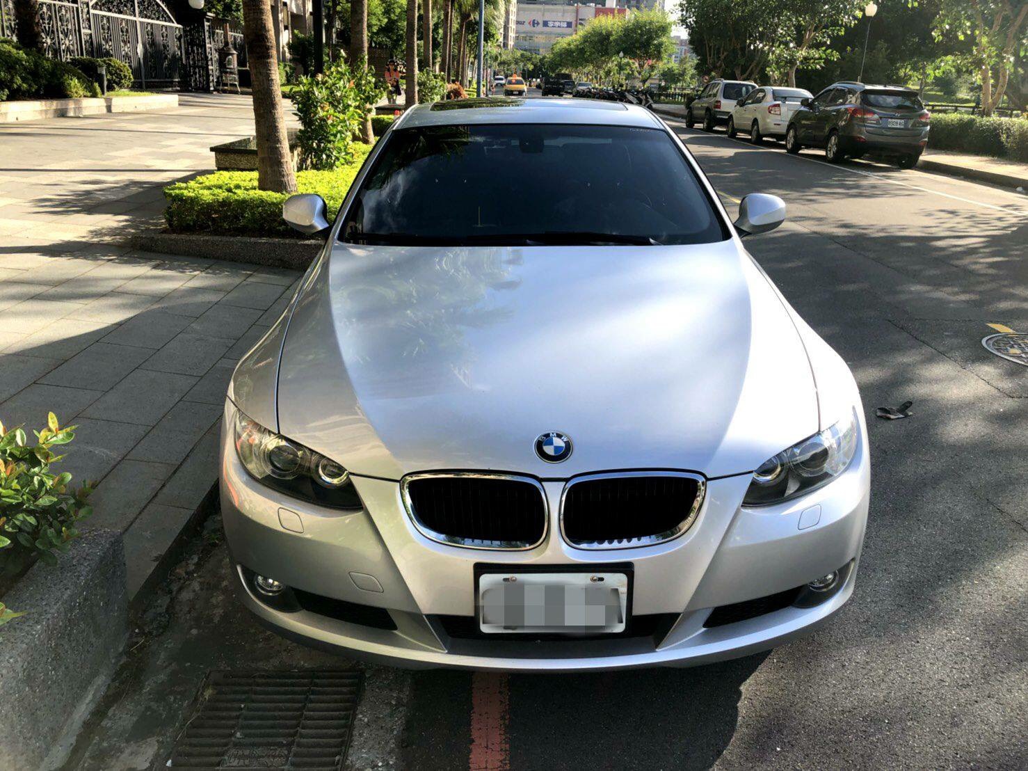 2009 Bmw 3-series sedan