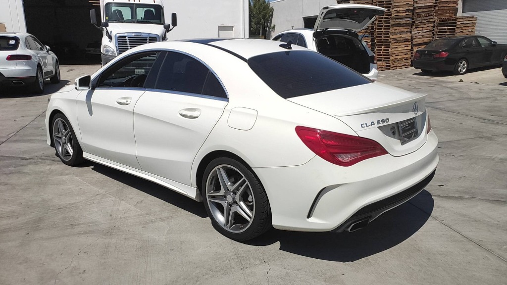 2016 M-Benz 賓士 Cla-class