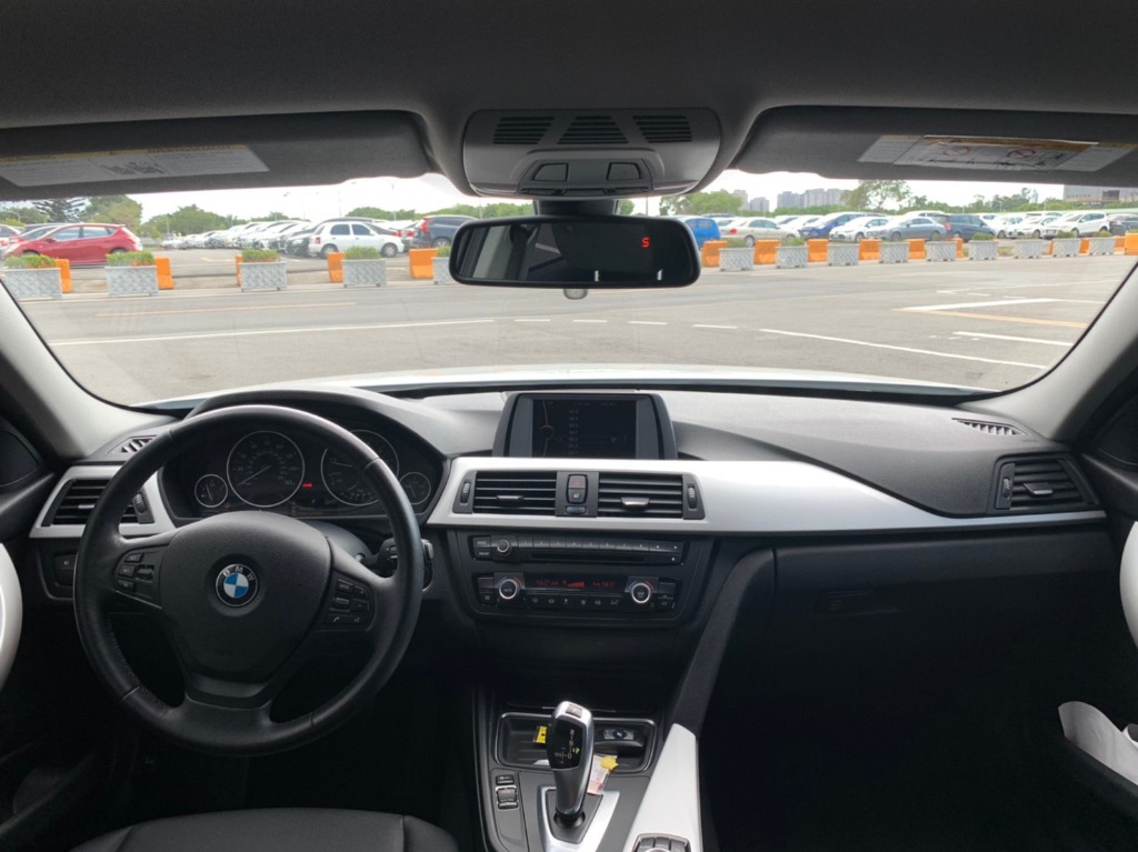 2013 BMW 寶馬 3-series sedan