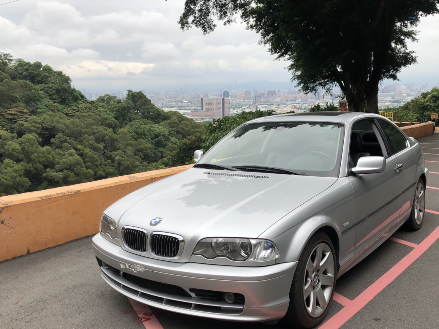 2003 Bmw 3-series sedan