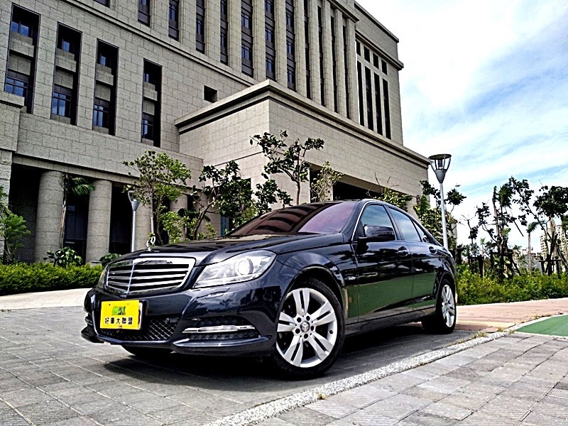 2012 M-benz C-class