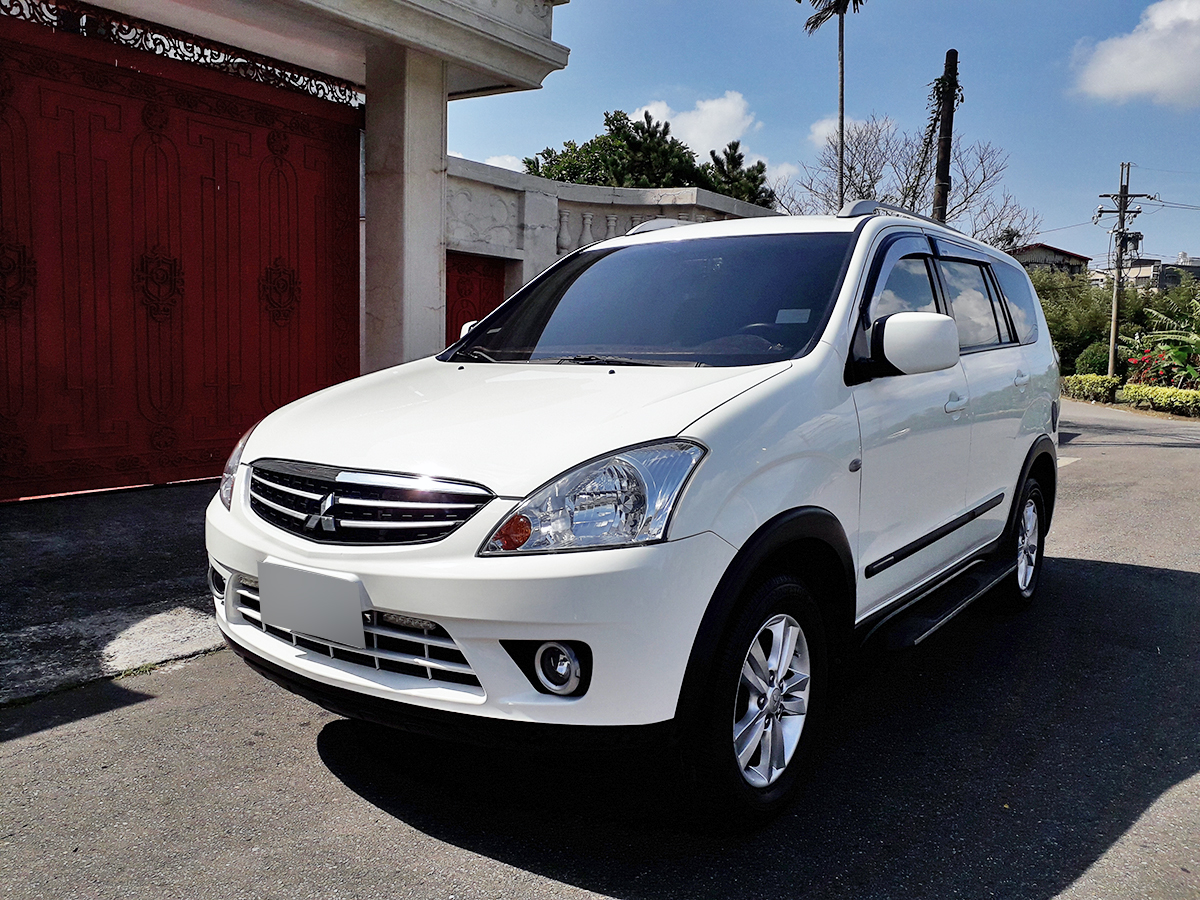 2015 Mitsubishi 三菱 Zinger