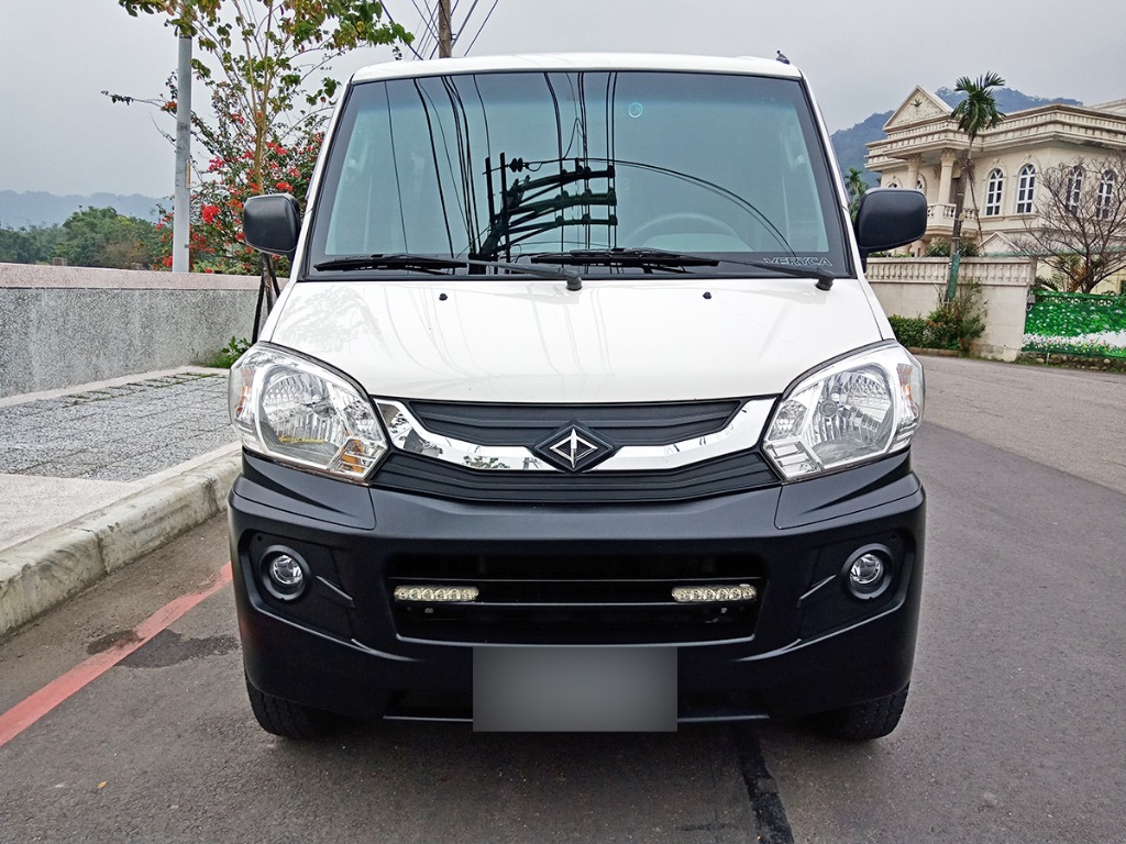 2015 Mitsubishi 三菱 商用車