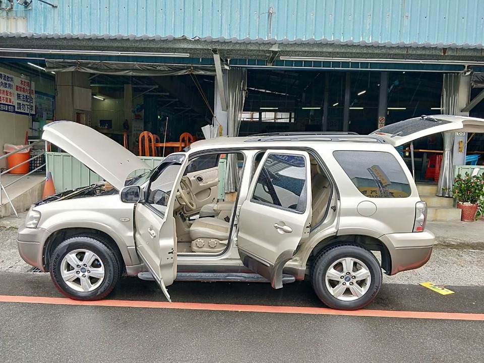 2005 Ford 福特 Escape