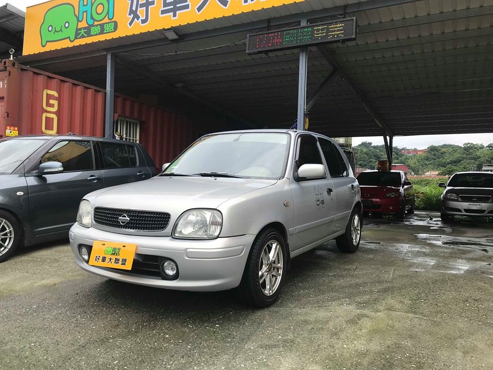 2003 Nissan March