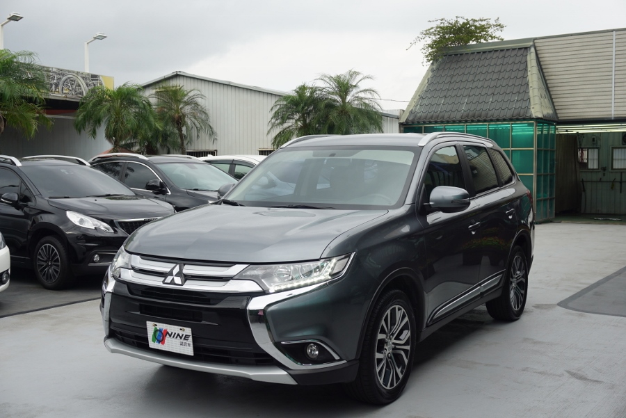 2017 Mitsubishi 三菱 Outlander