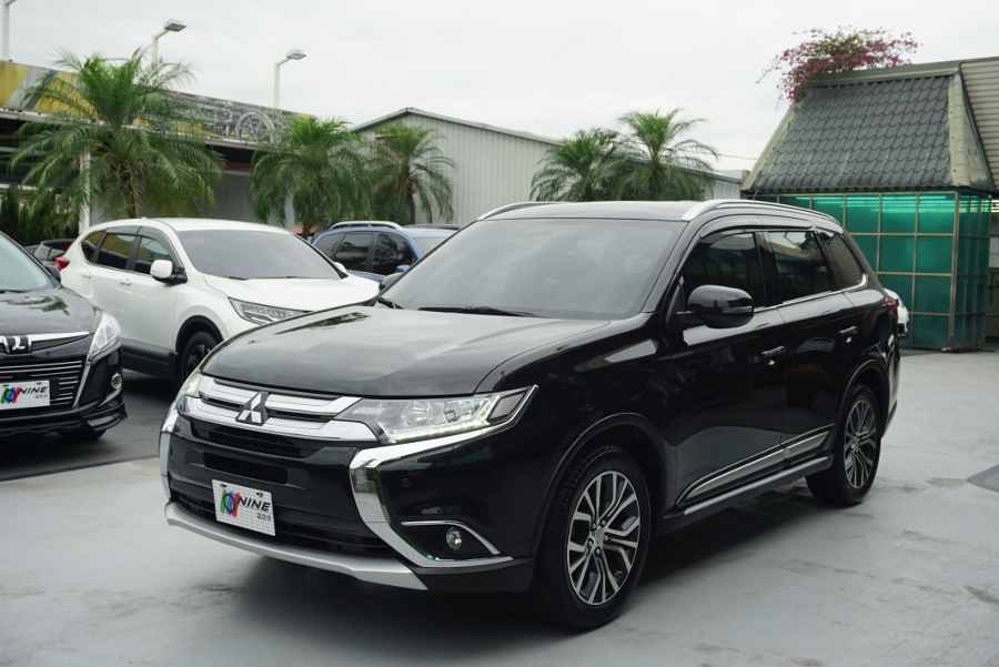 2016 Mitsubishi 三菱 Outlander