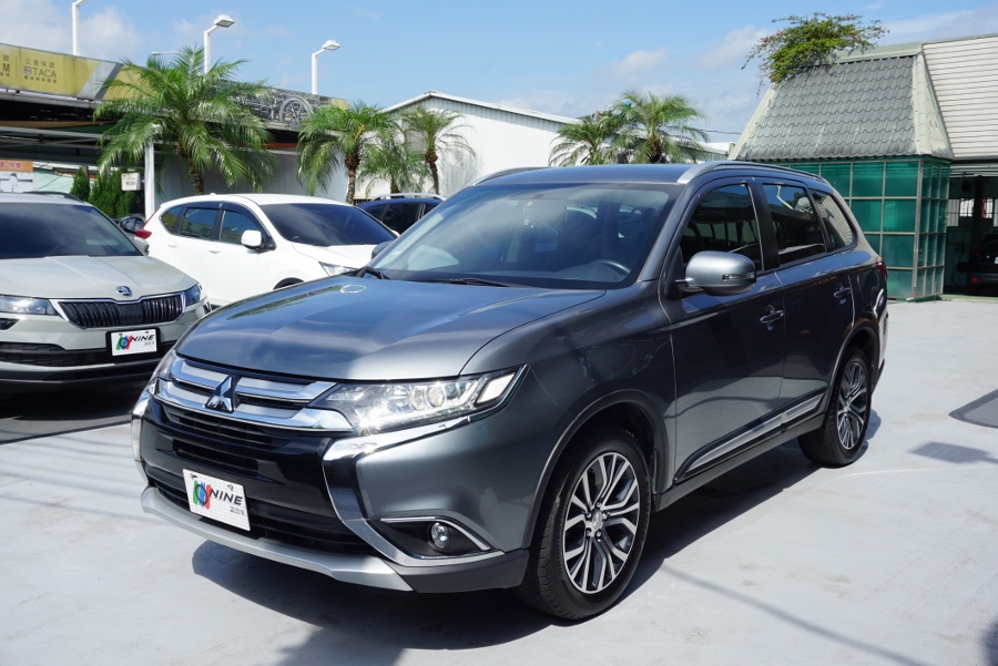 2017 Mitsubishi 三菱 Outlander
