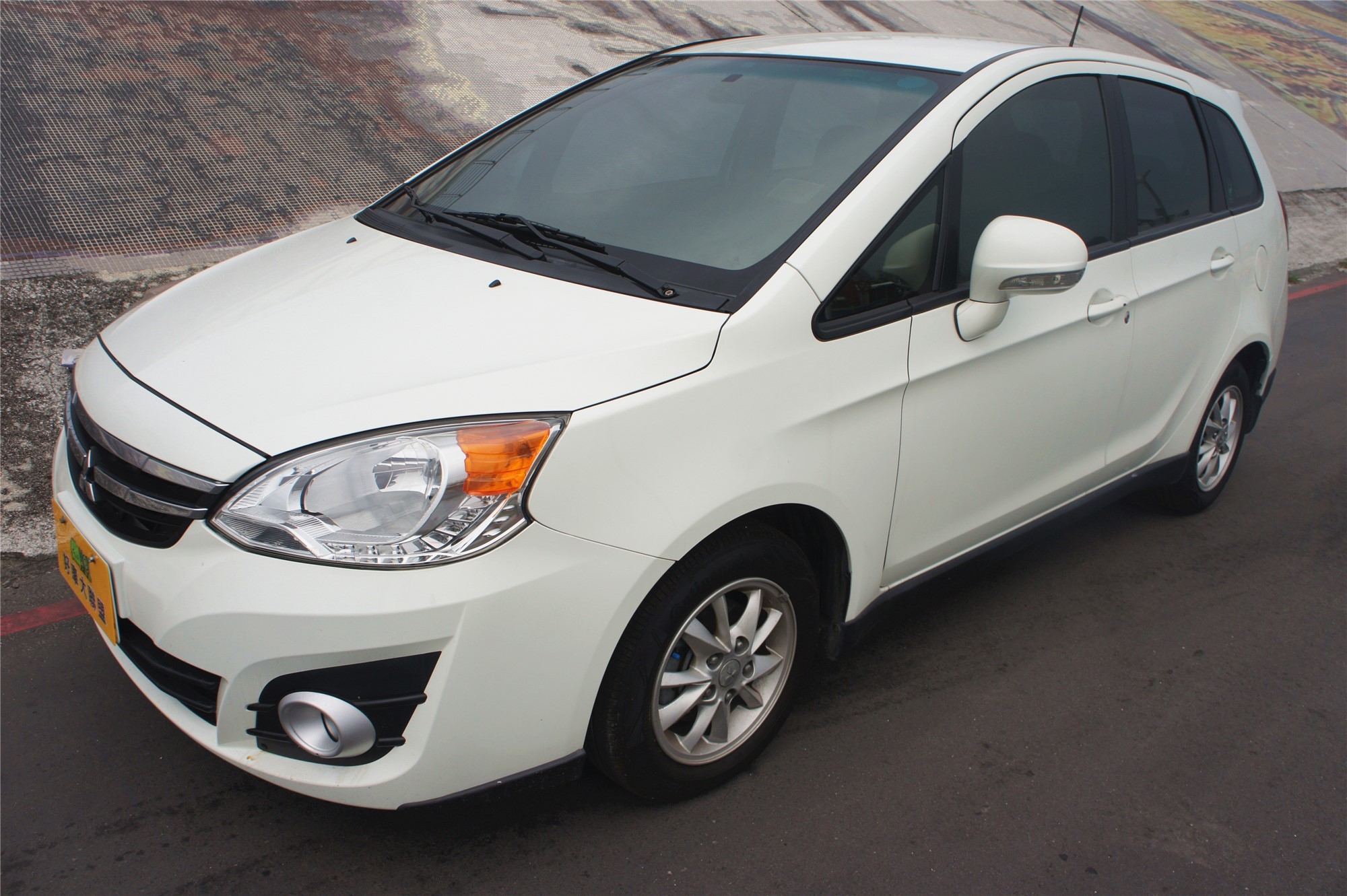 2015 Mitsubishi 三菱 Colt plus