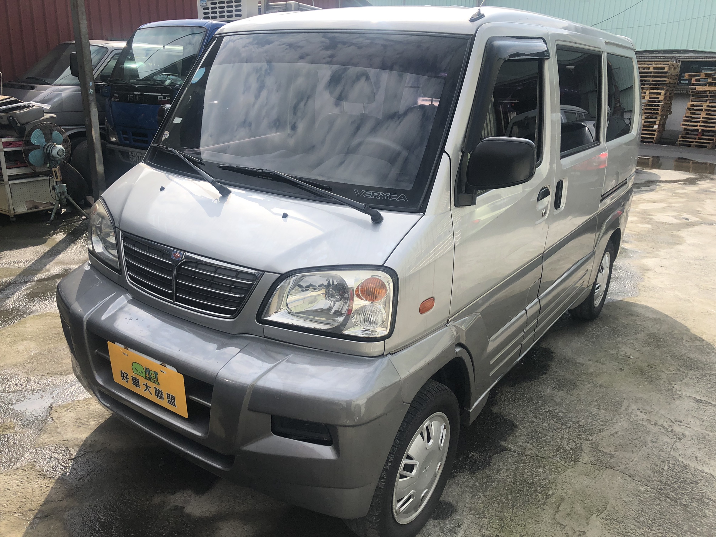 2007 Mitsubishi 三菱 商用車