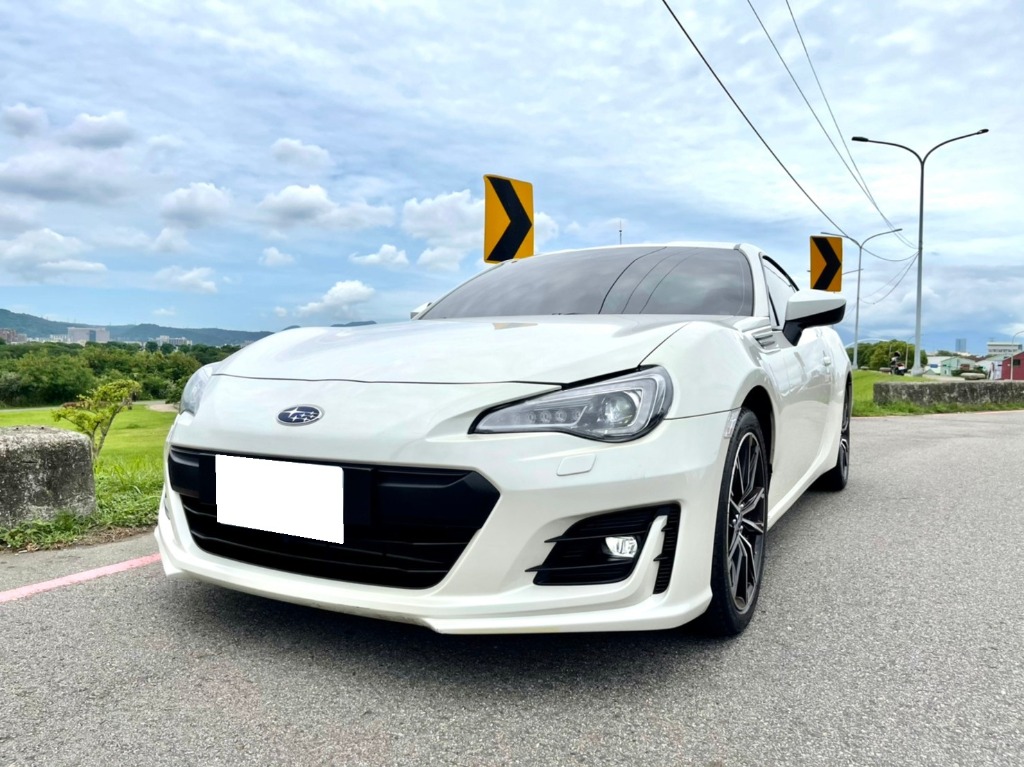 Subaru 19 Brz 2 0 6at 中古行情 Yahoo奇摩汽車機車
