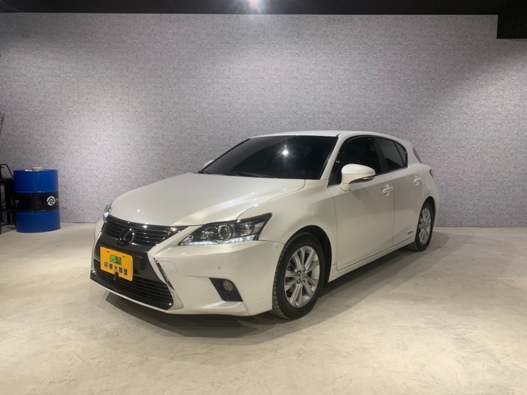 Hot大聯盟 Lexus Ct0h 15年lexus Ct0h 珍珠白跑很少油電精靈