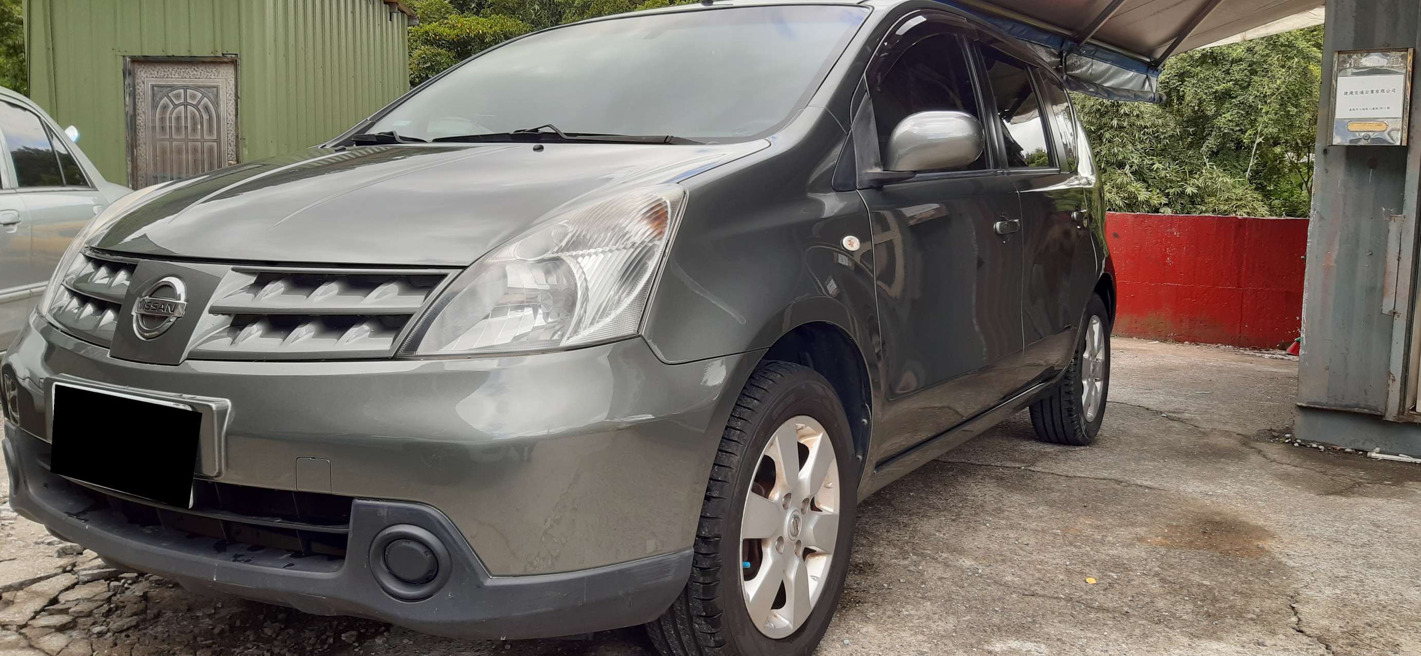 2012 Nissan 日產 Livina