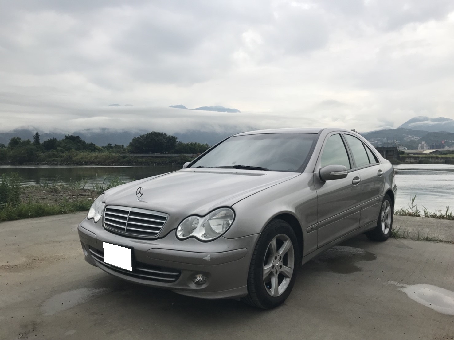 2004 M-benz C-class
