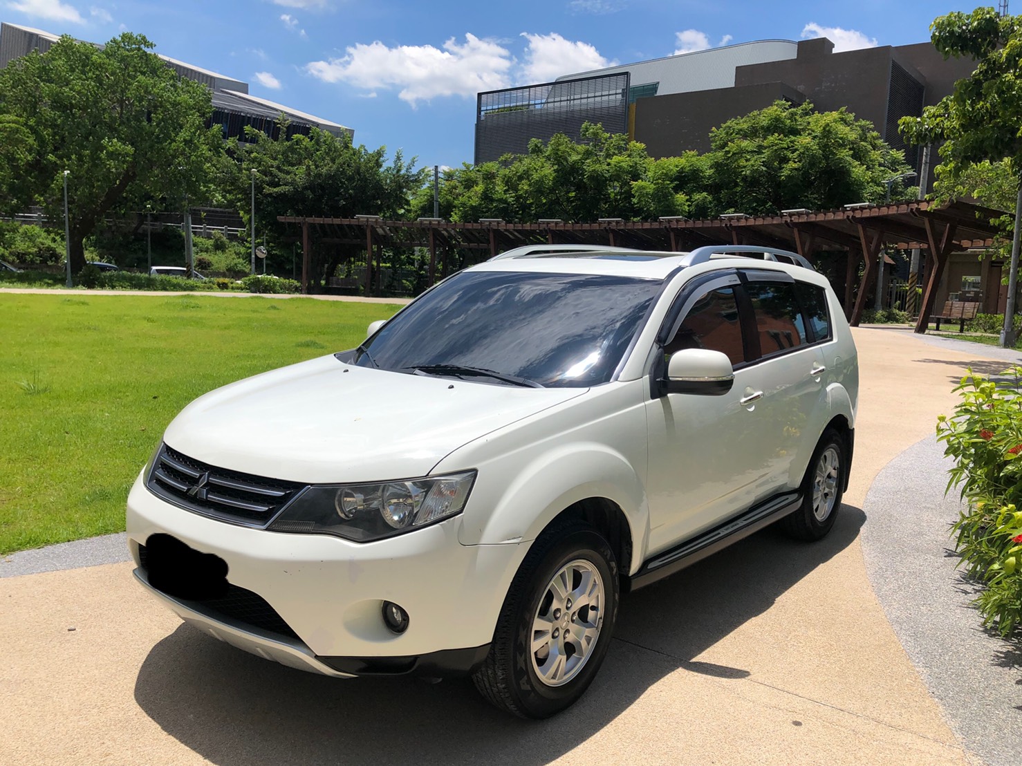 2010 Mitsubishi 三菱 Outlander