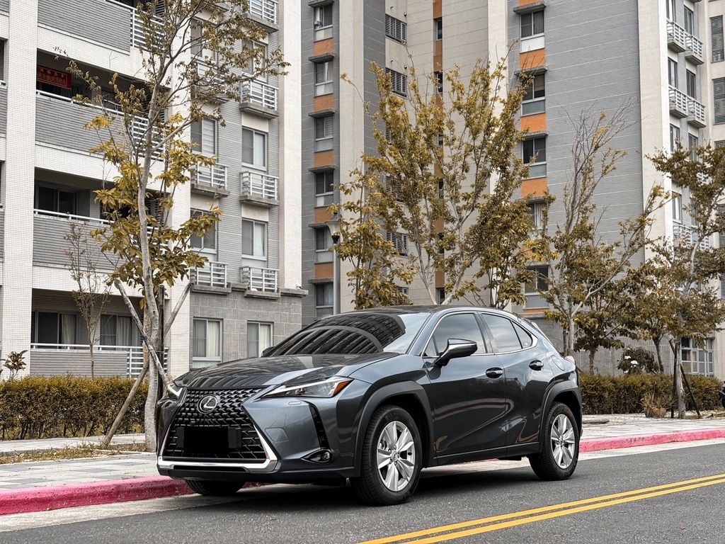 LEXUS凌志,2025年,UX300H,二手中古車,128.8萬,2.0L,台北市,鴻揚汽車｜HOT大聯盟