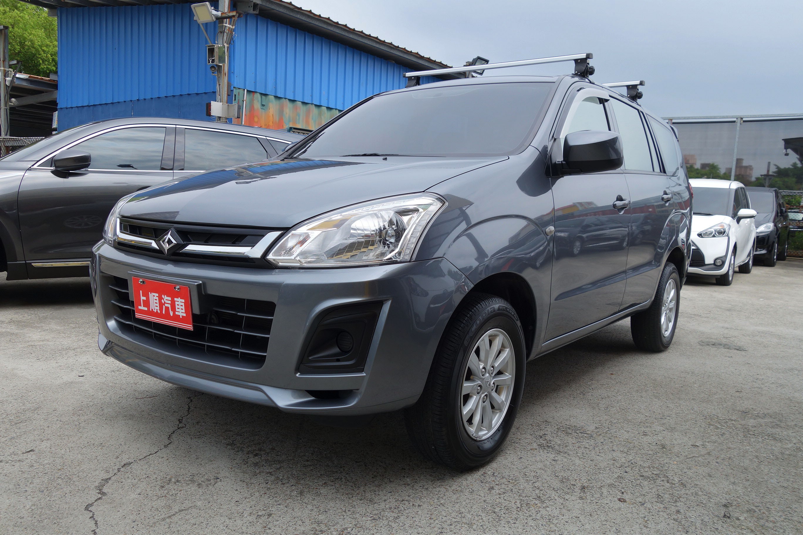 2018 Mitsubishi Zinger
