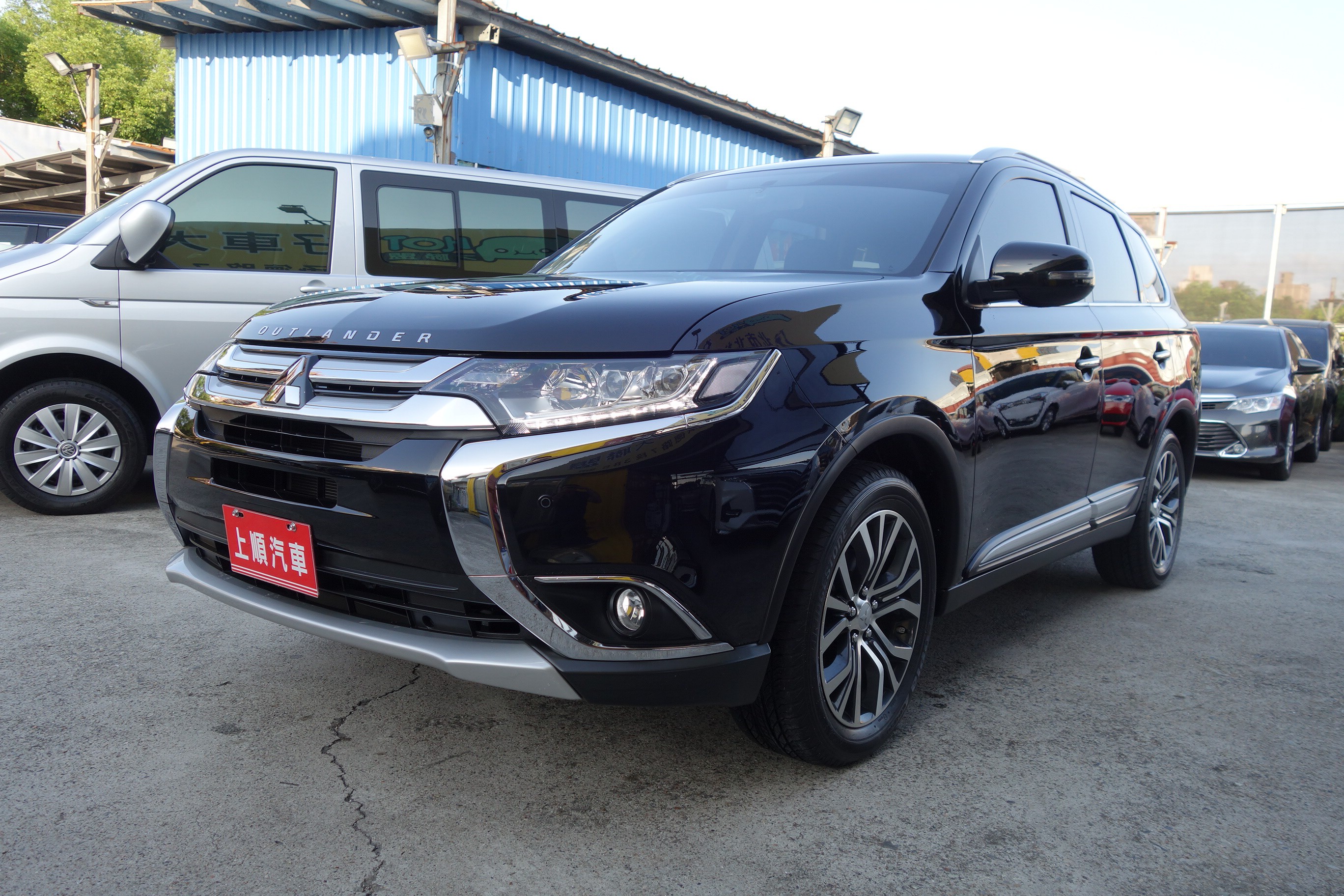 2016 Mitsubishi 三菱 Outlander