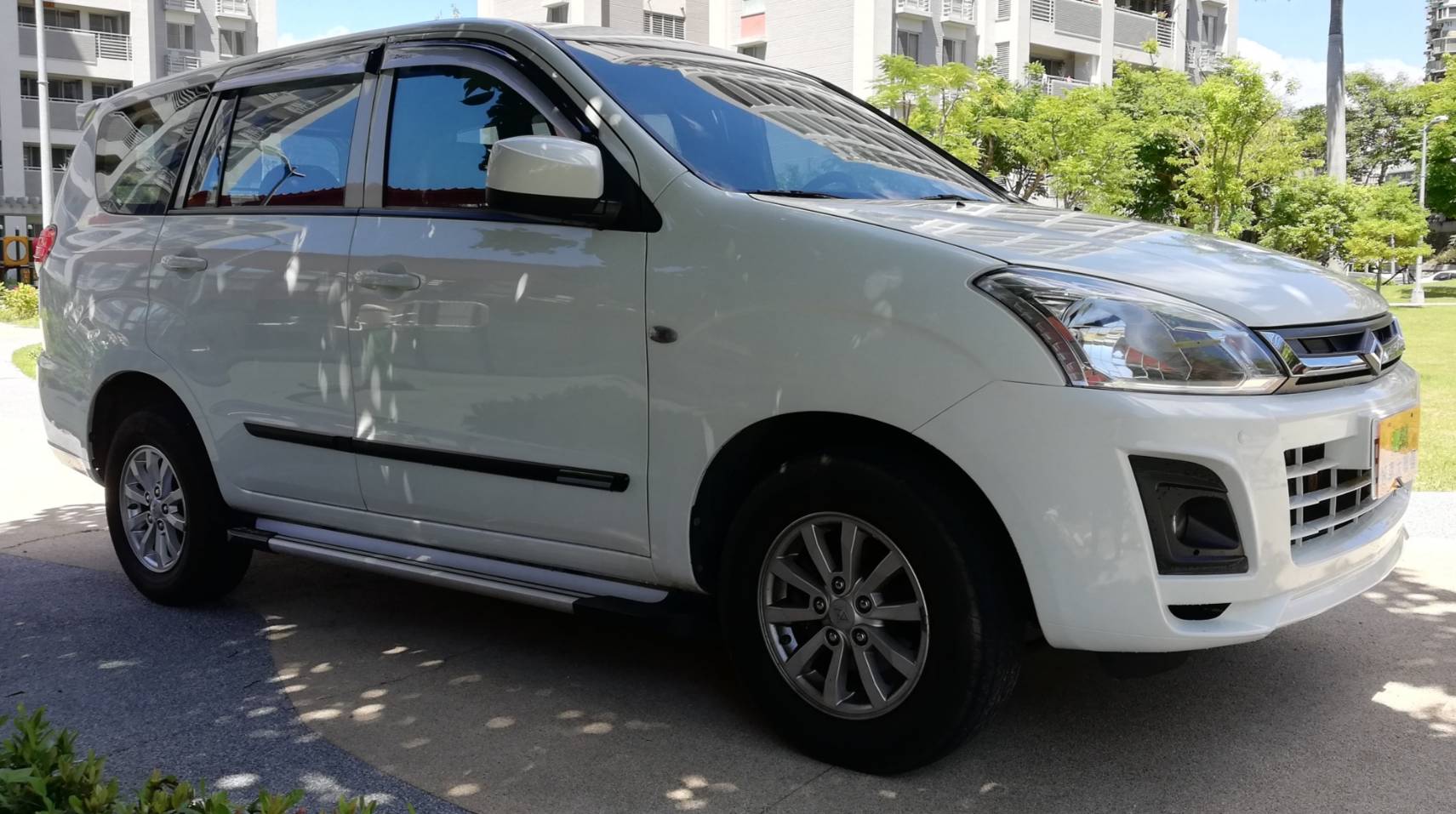 2016 Mitsubishi 三菱 Zinger