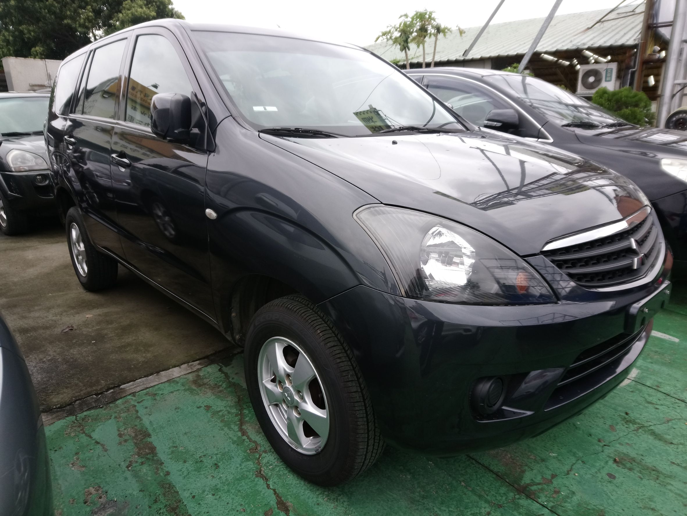 2014 Mitsubishi 三菱 Zinger