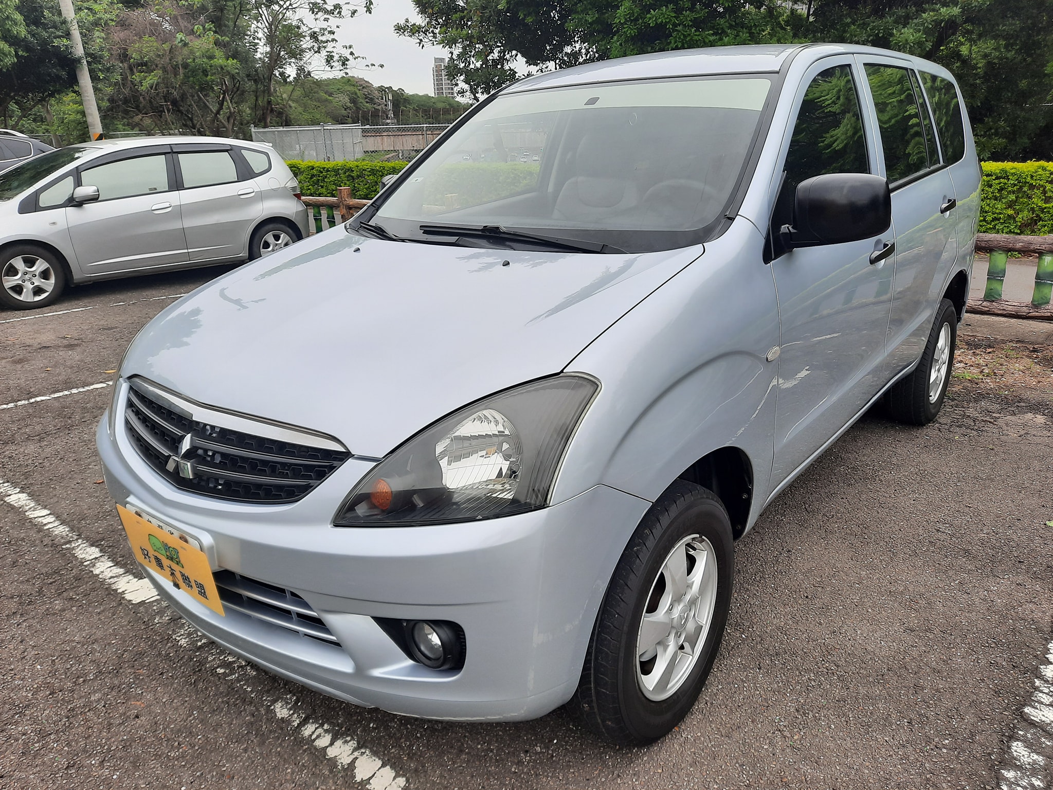 2008 Mitsubishi 三菱 Zinger