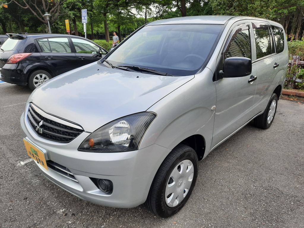 2012 Mitsubishi 三菱 Zinger