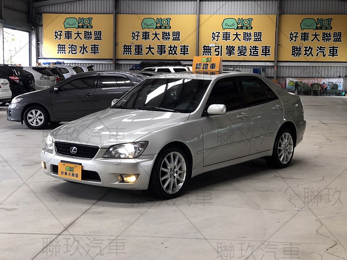 2004 Lexus Is