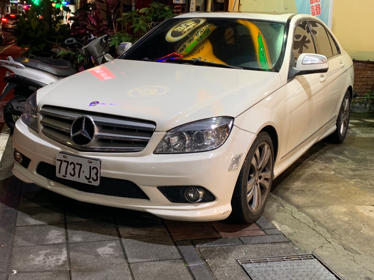 2008 M-benz C-class