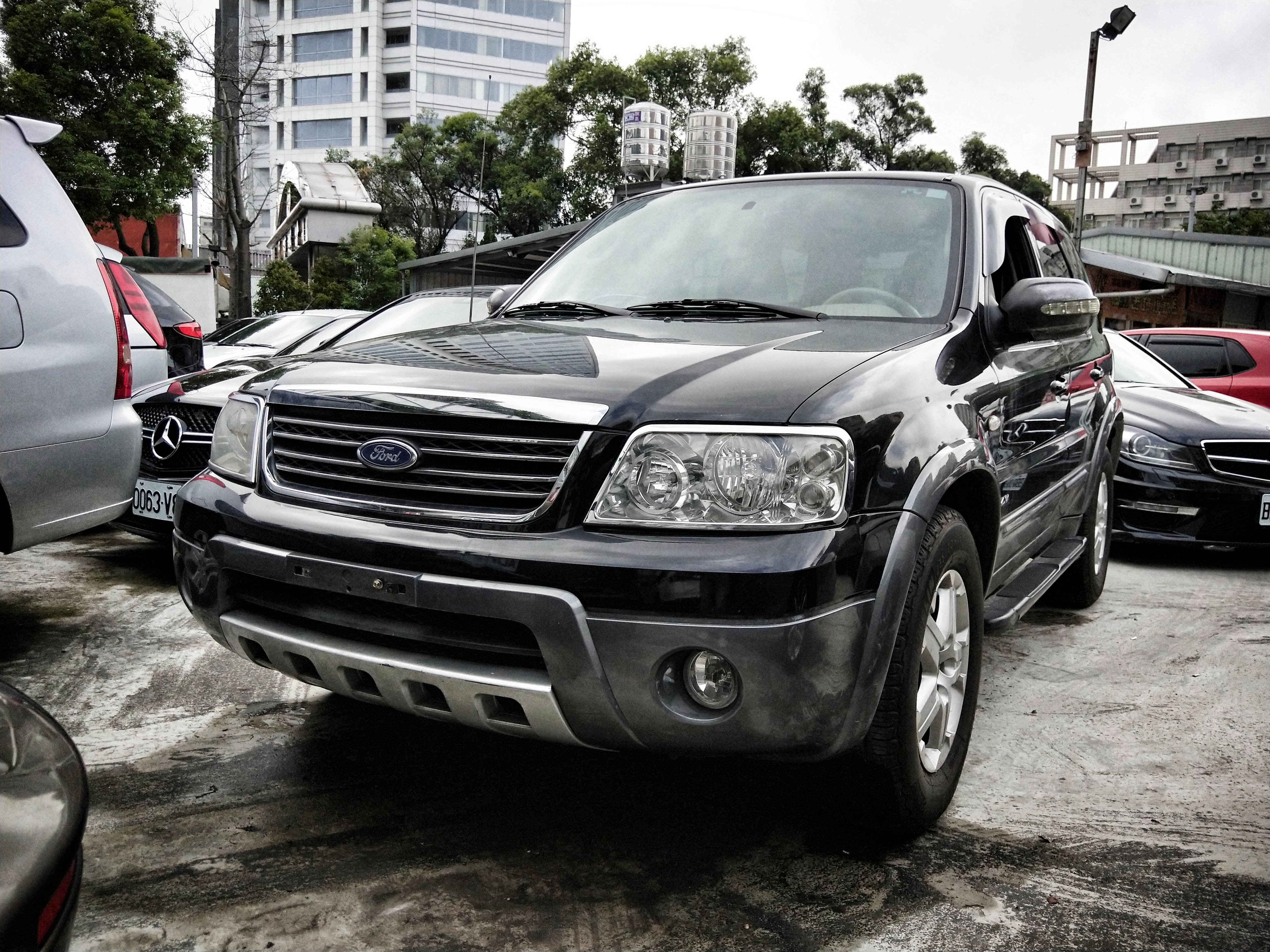 2004 Ford Escape