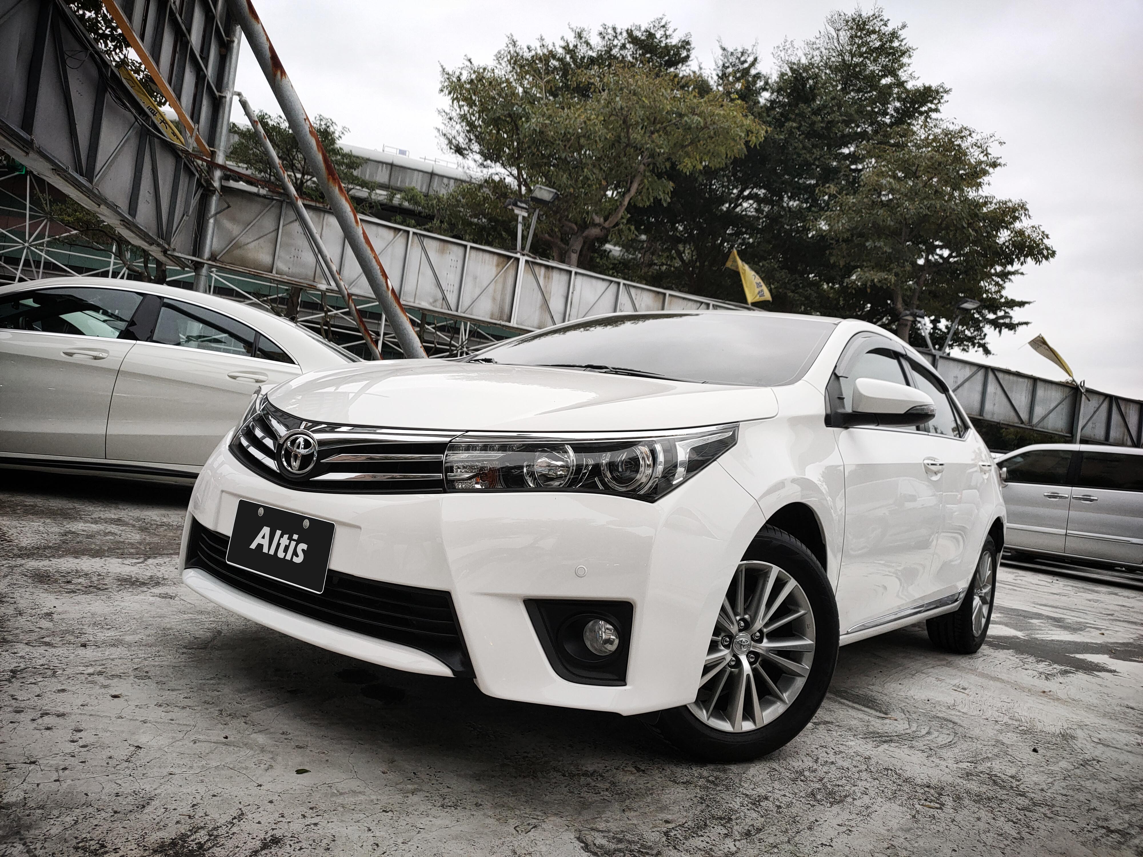 2015 Toyota 豐田 Corolla altis