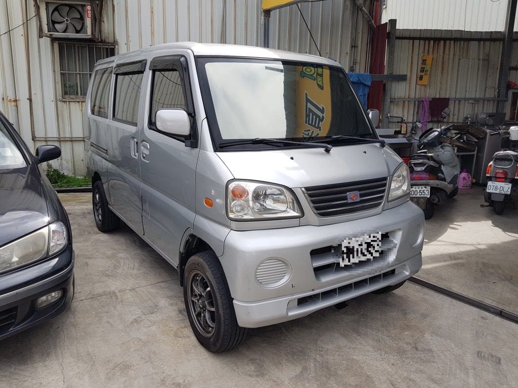 2006 Mitsubishi 商用車