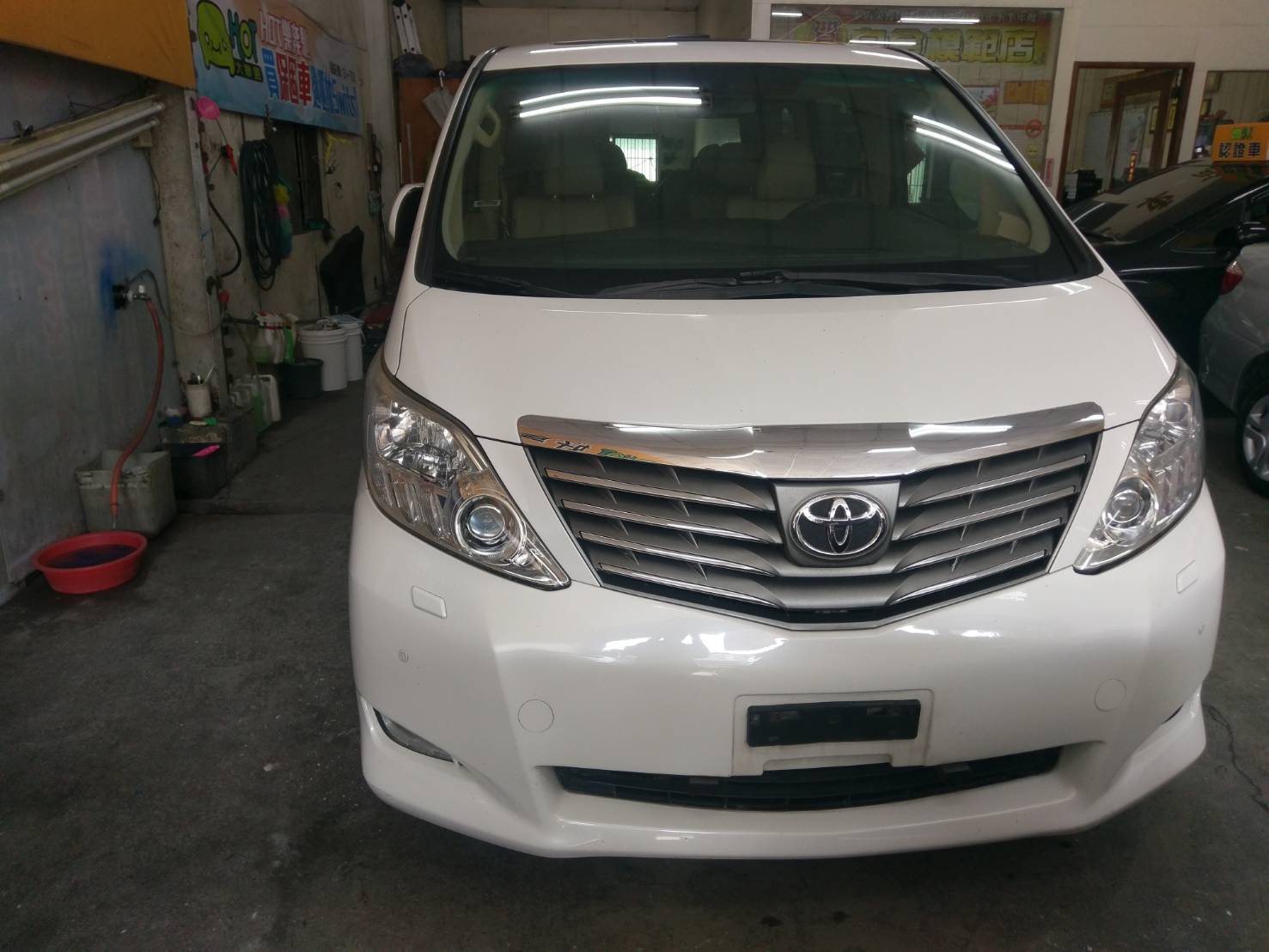 2010 Toyota Alphard