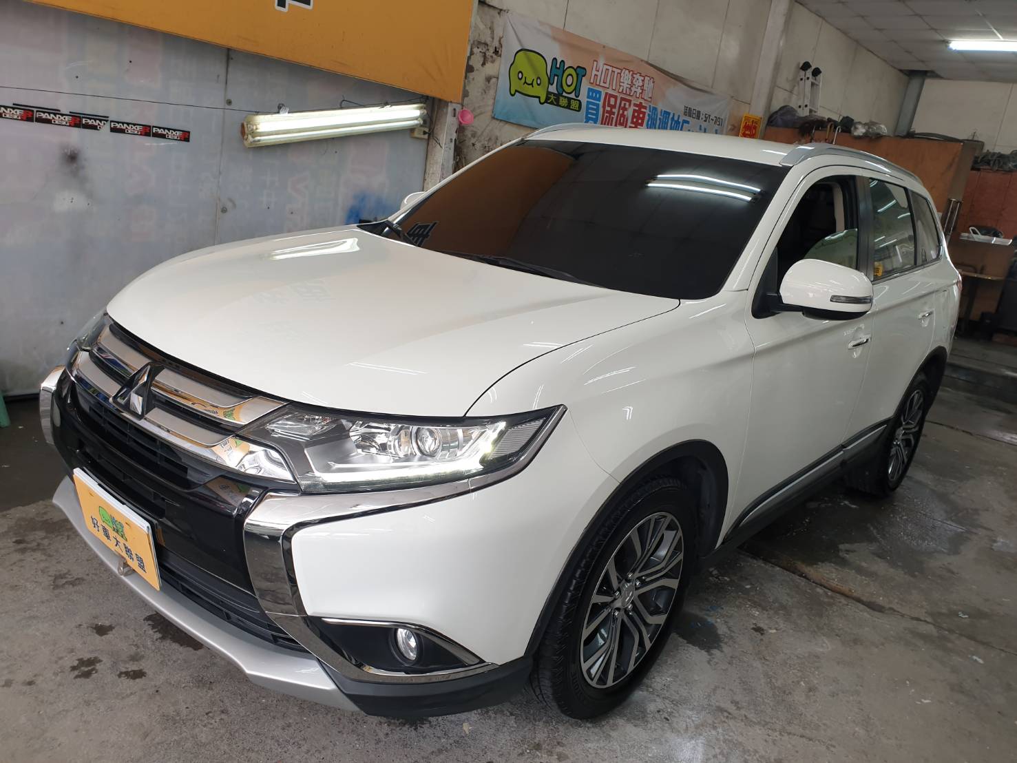 2017 Mitsubishi 三菱 Outlander
