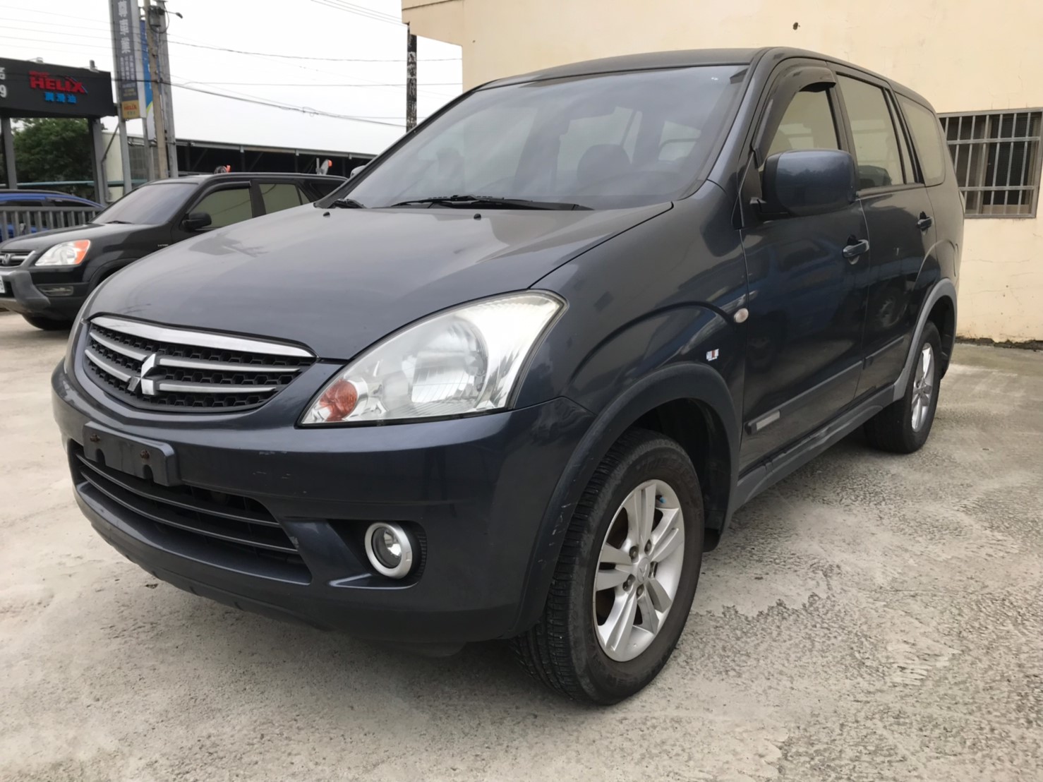 2008 Mitsubishi Zinger
