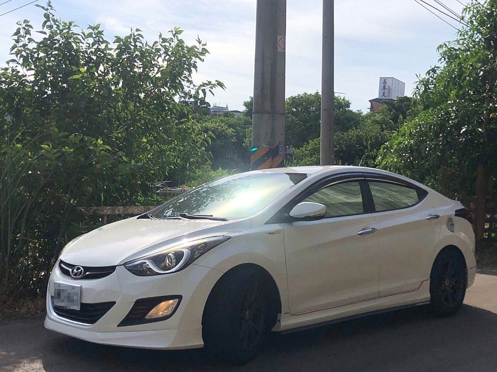 2013 Hyundai 現代 Elantra