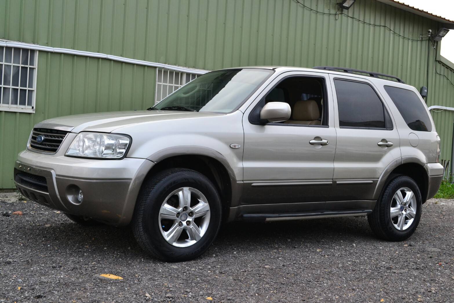 2004 Ford Escape