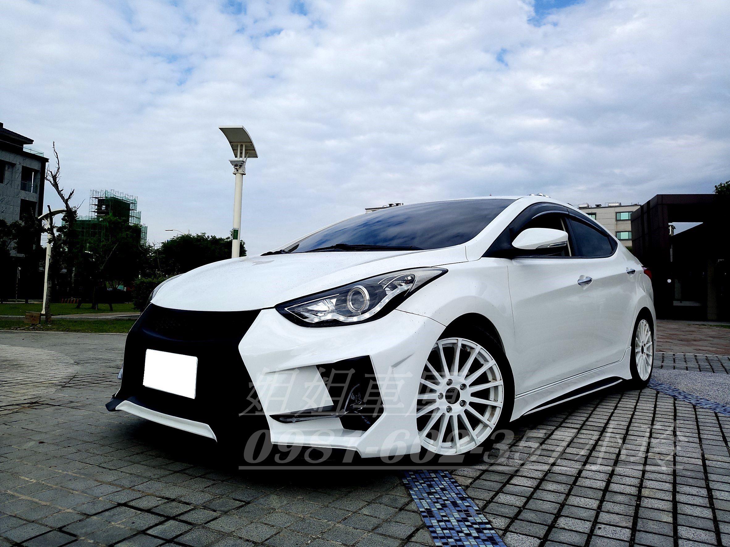 2012 Hyundai 現代 Elantra