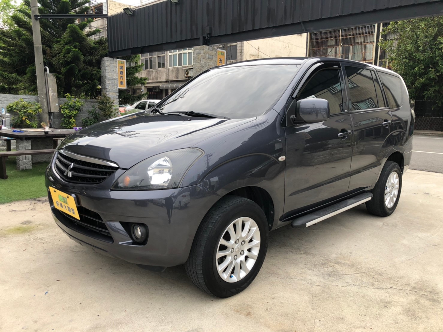 2012 Mitsubishi 三菱 Zinger