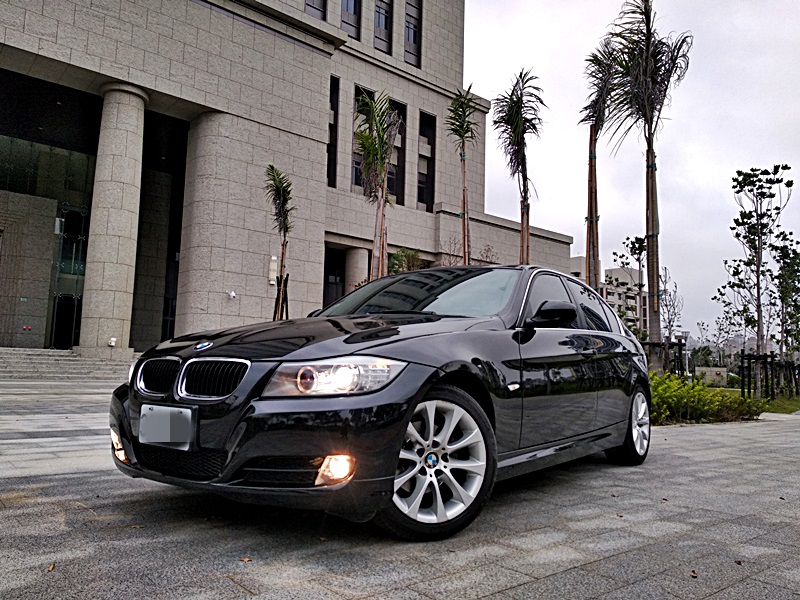 2011 Bmw 3 series sedan