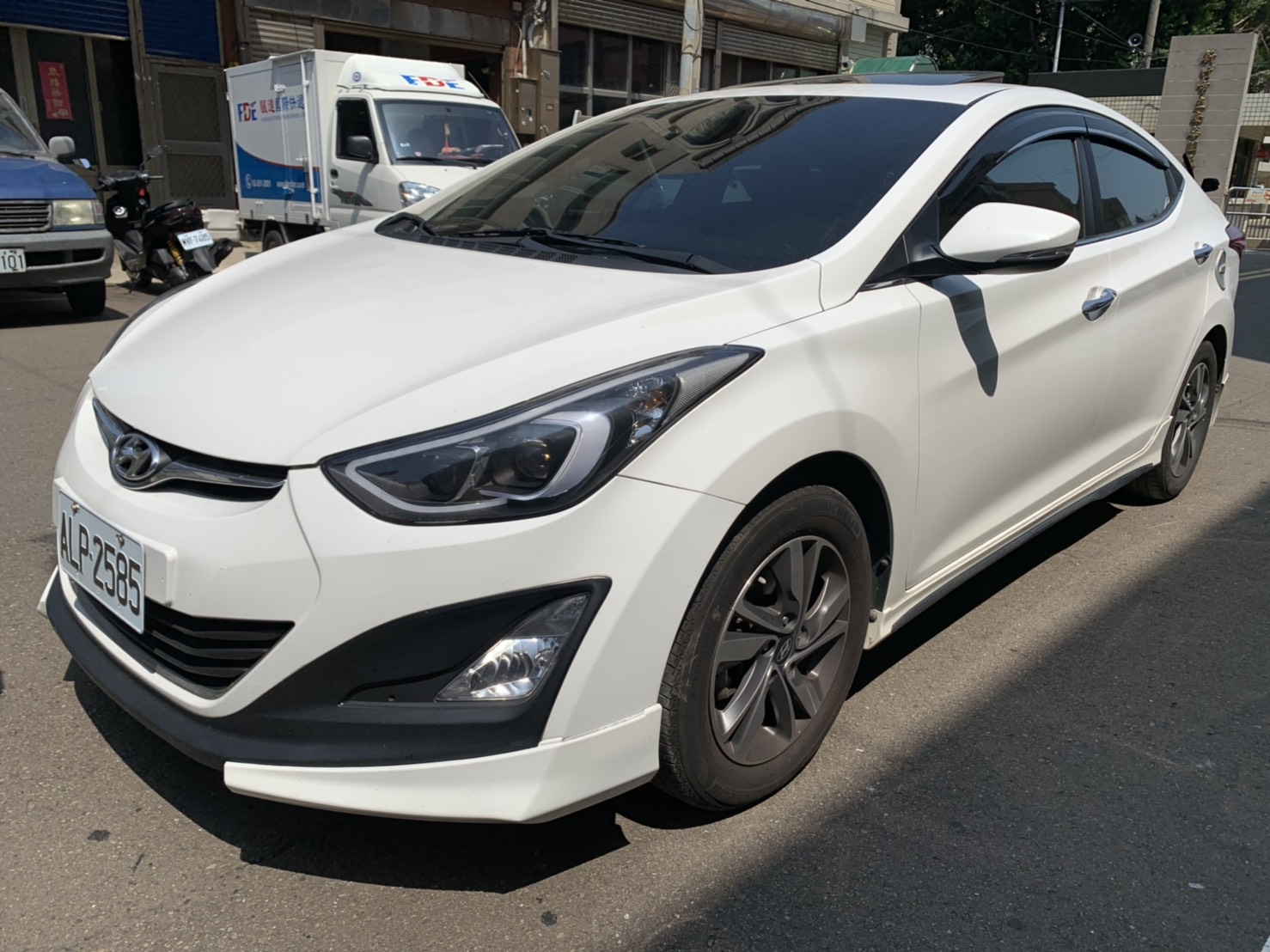 2015 Hyundai 現代 Elantra