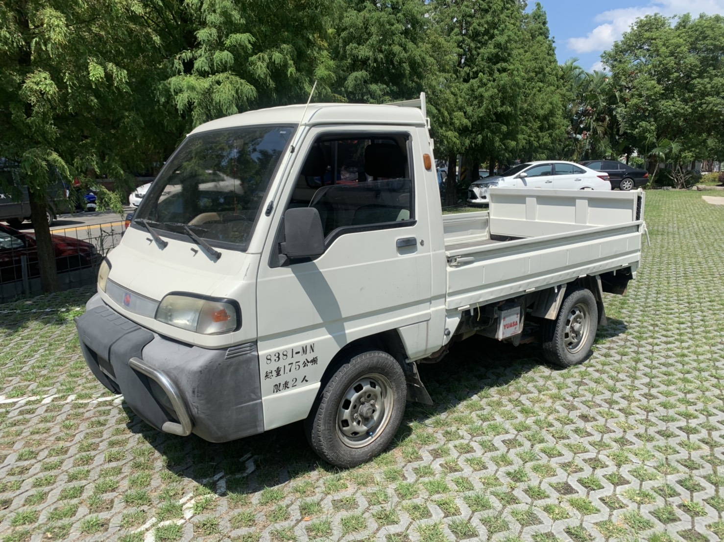 2005 Mitsubishi 三菱 商用車
