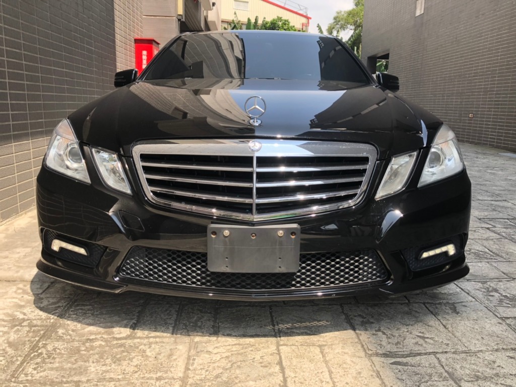 2011 M-Benz 賓士 E-class
