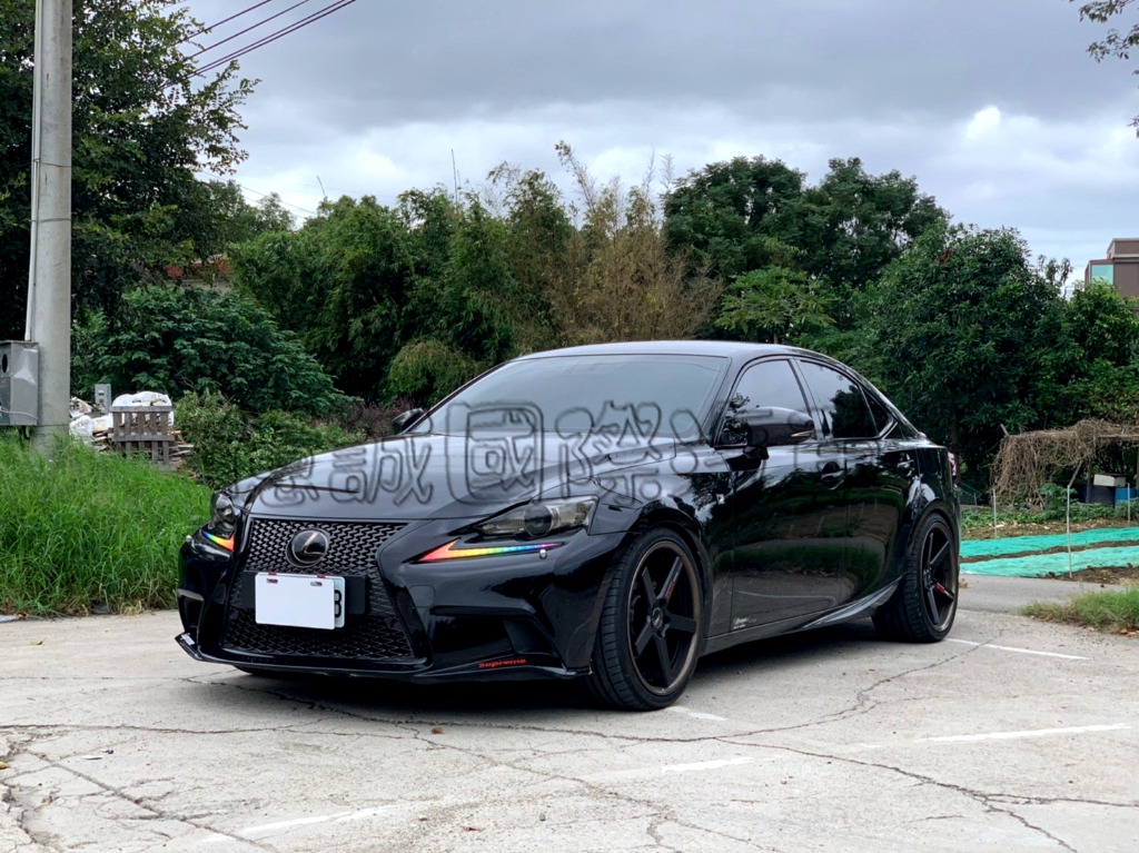 Hot大聯盟 Lexus Is300h 14年is300h 精選中古車是您最佳選擇 強力過件 實車在店歡迎賞車